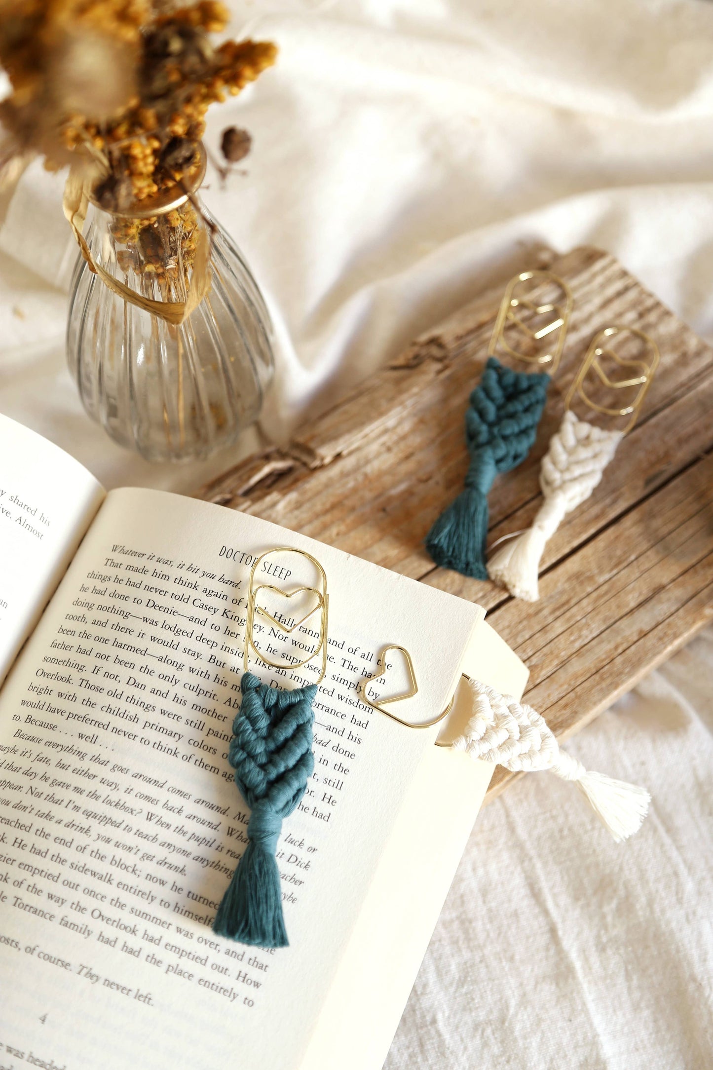 Macrame Love Bookmark: Matcha