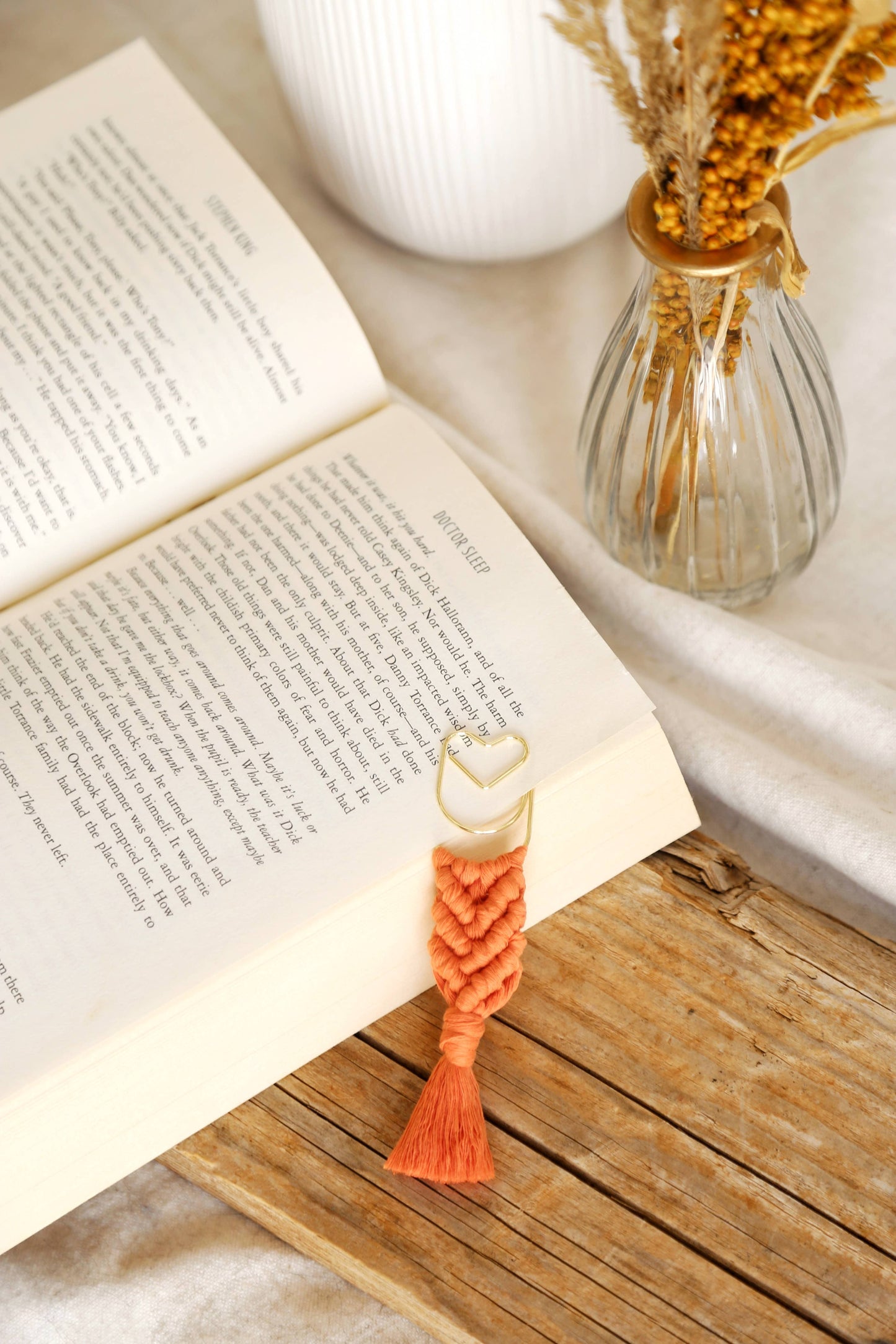 Macrame Love Bookmark: Matcha