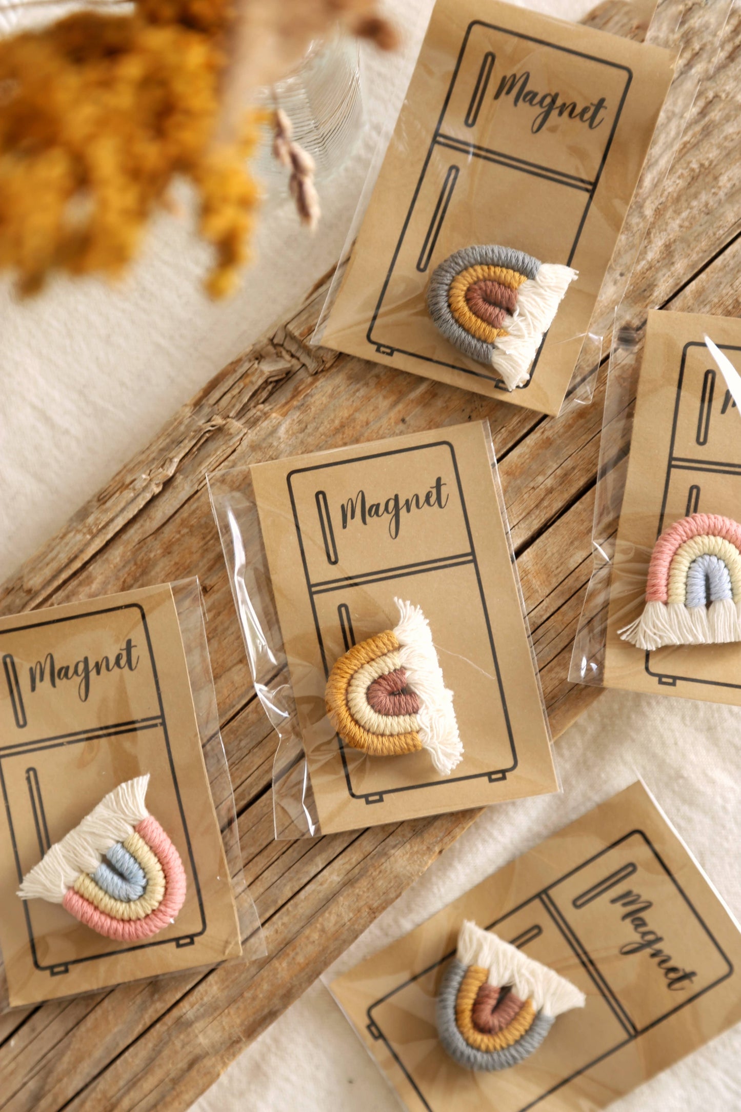 Macrame rainbow magnet: Orange