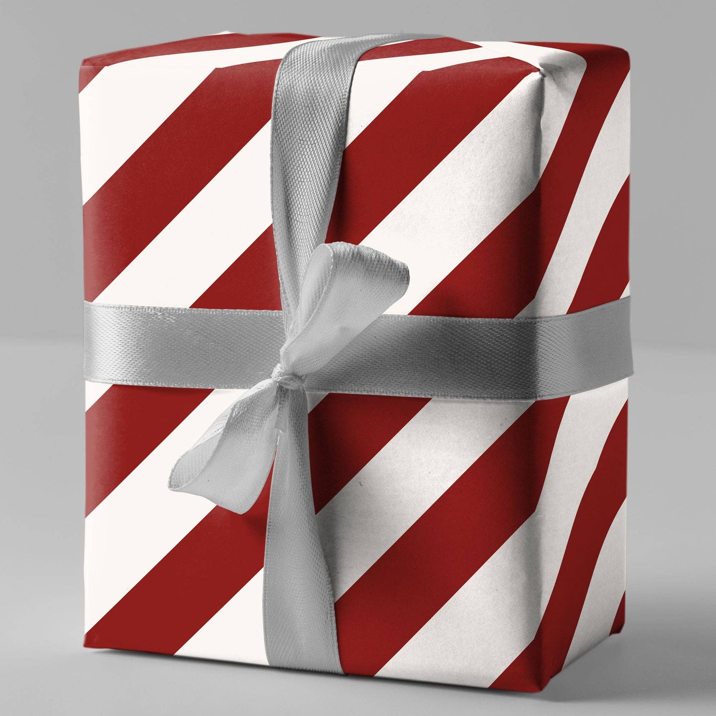 Gift Wrapping paper - red/white stripes - No. 226